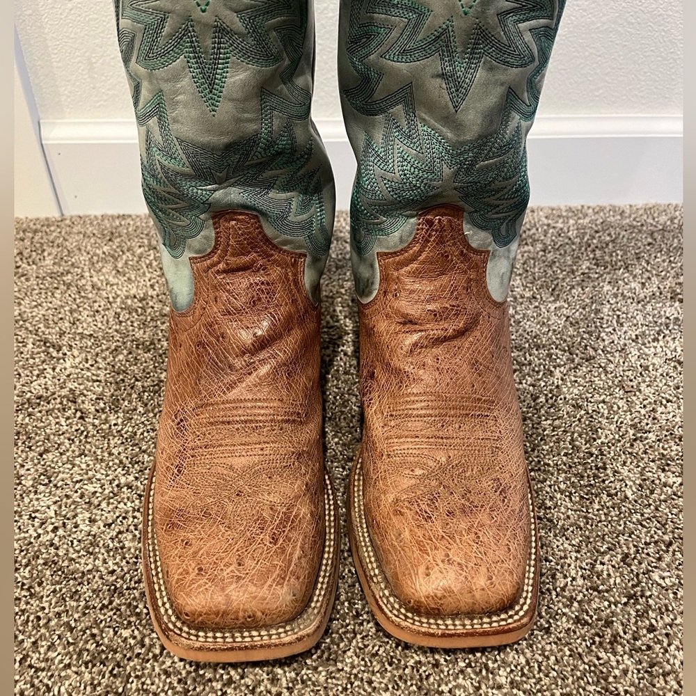 Women’s Justin Smooth Ostrich Cowboy Boots